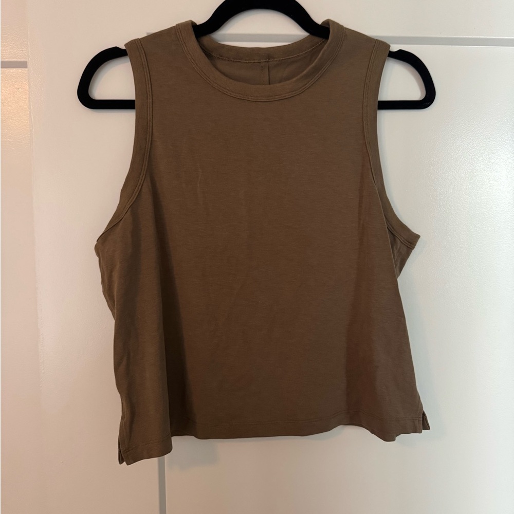 Lululemon cropped muscle tank